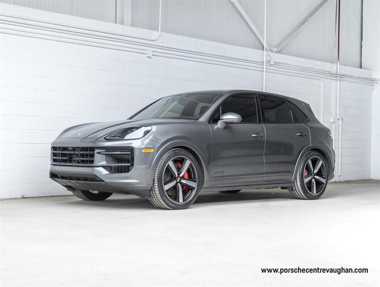 2025 Porsche Cayenne  Photo