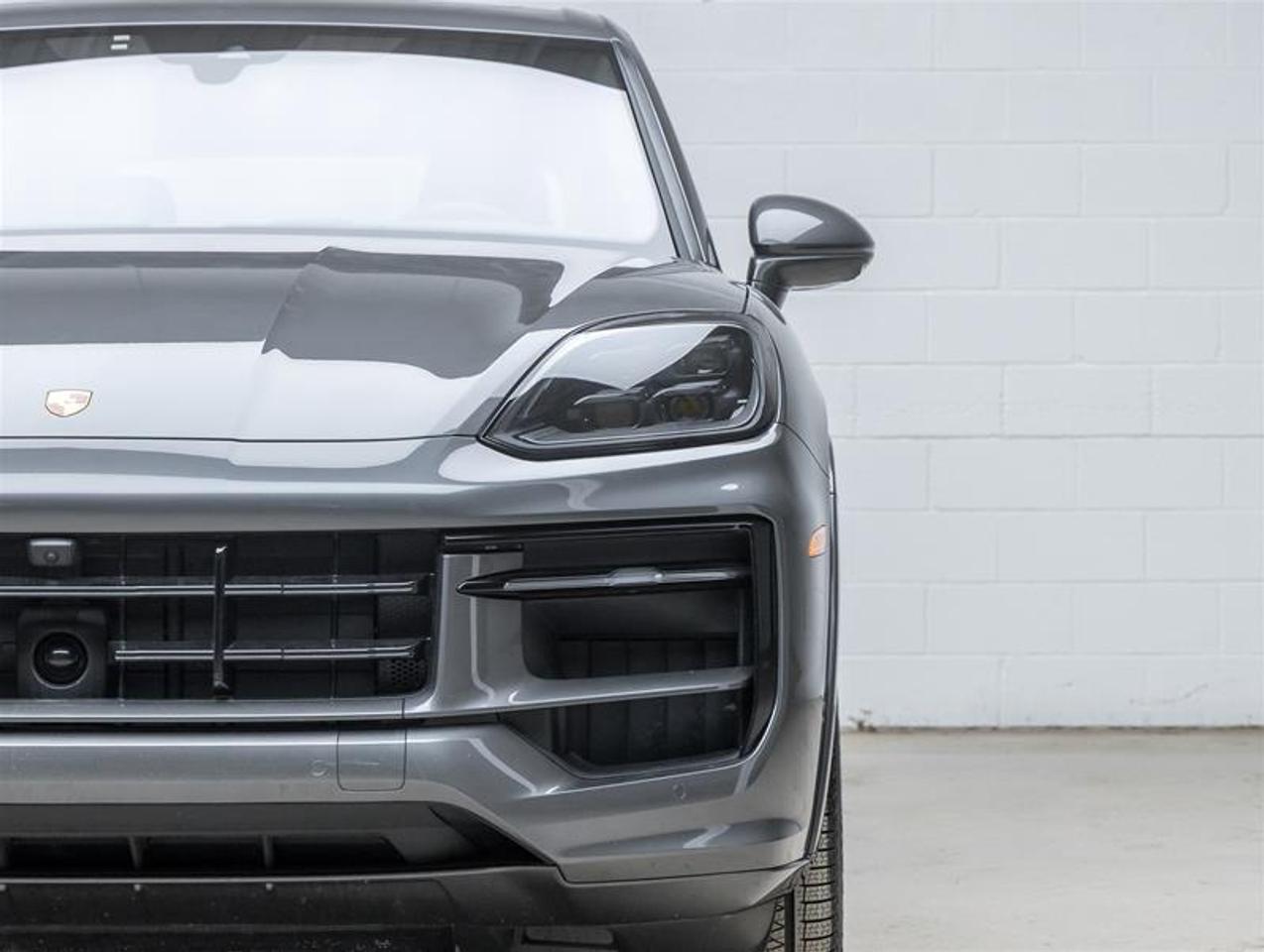 2025 Porsche Cayenne  Photo