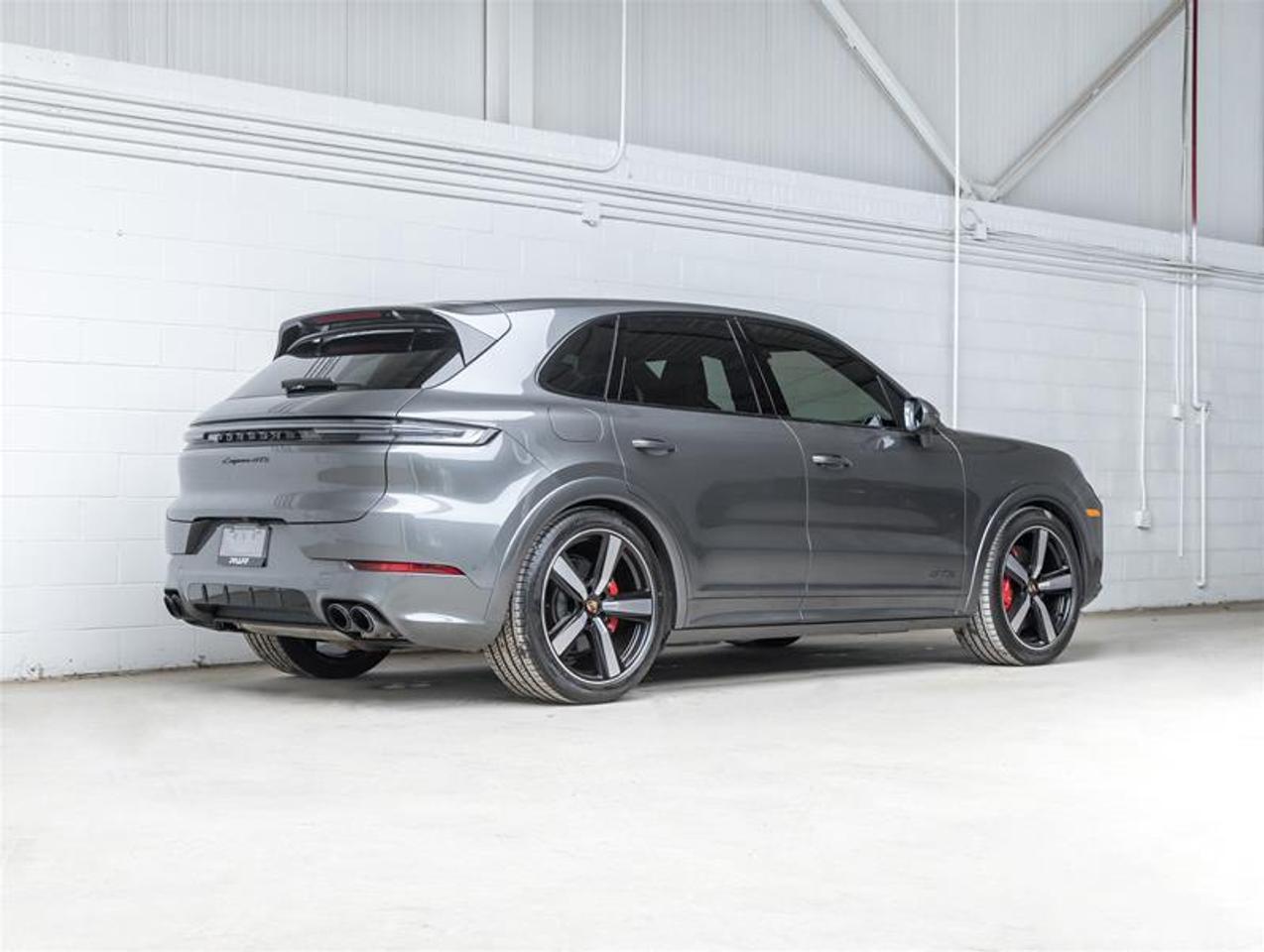 2025 Porsche Cayenne  Photo