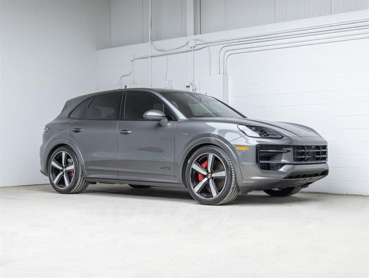 2025 Porsche Cayenne  Photo