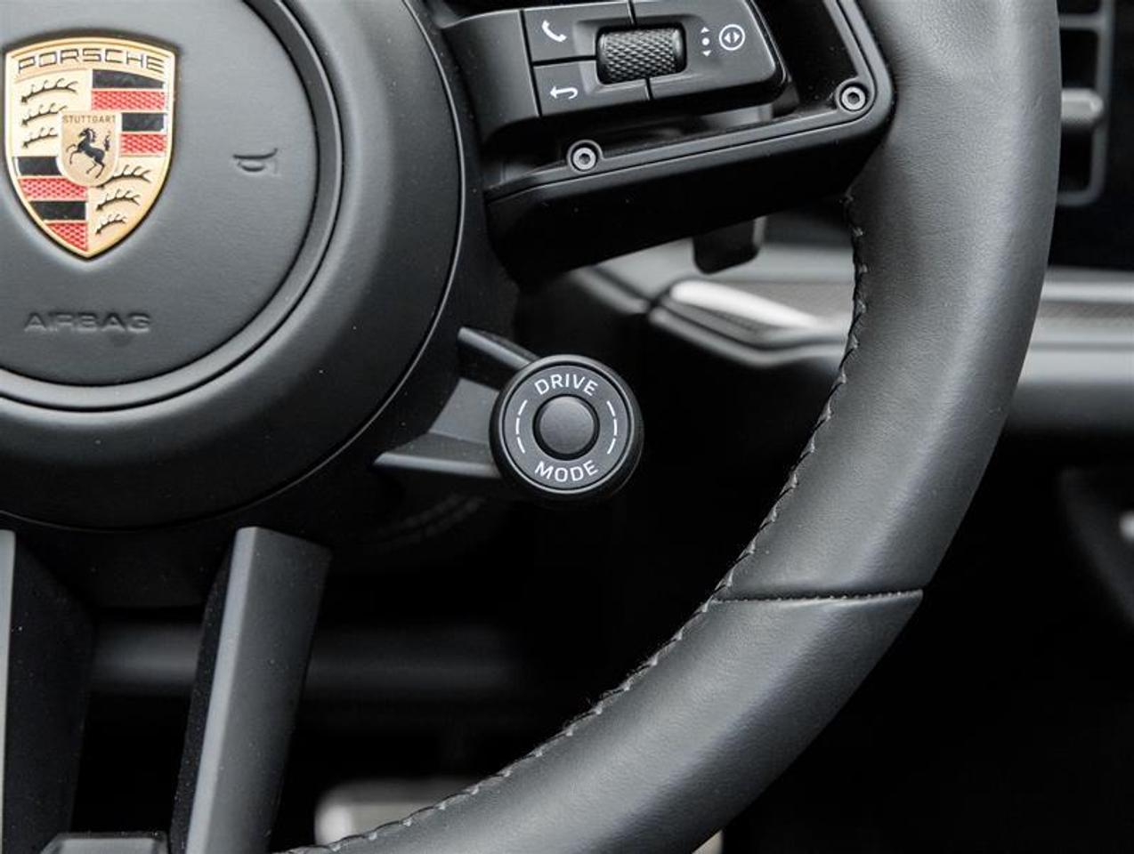 2025 Porsche Cayenne  Photo