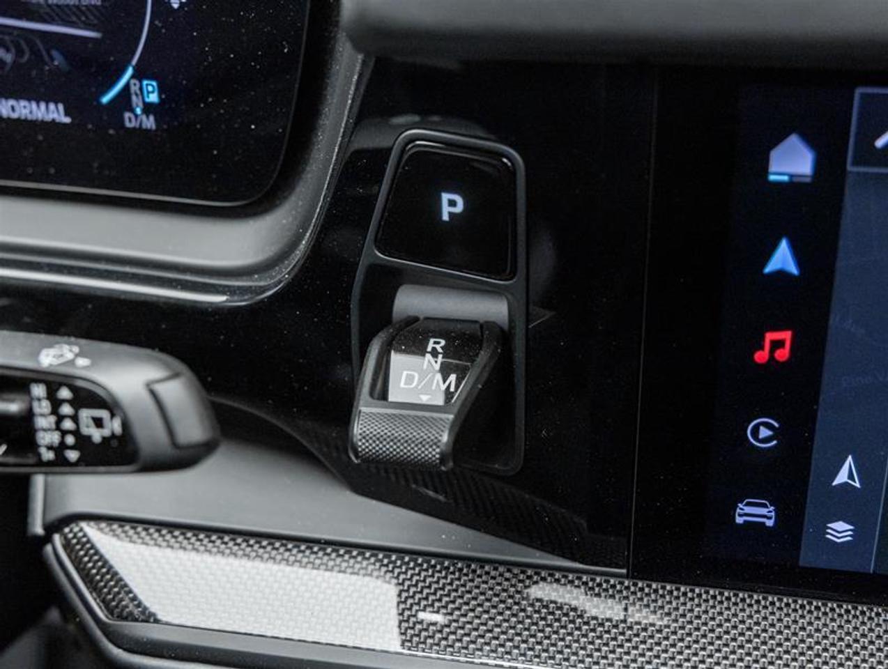 2025 Porsche Cayenne  Photo
