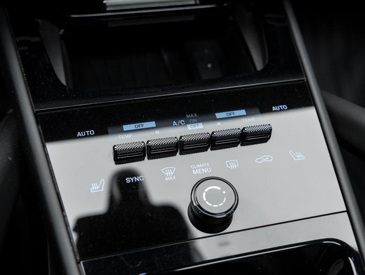 2025 Porsche Cayenne  Photo