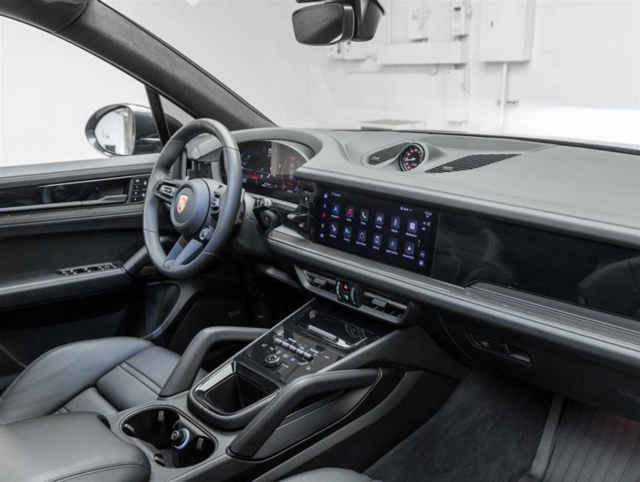 2025 Porsche Cayenne  Photo