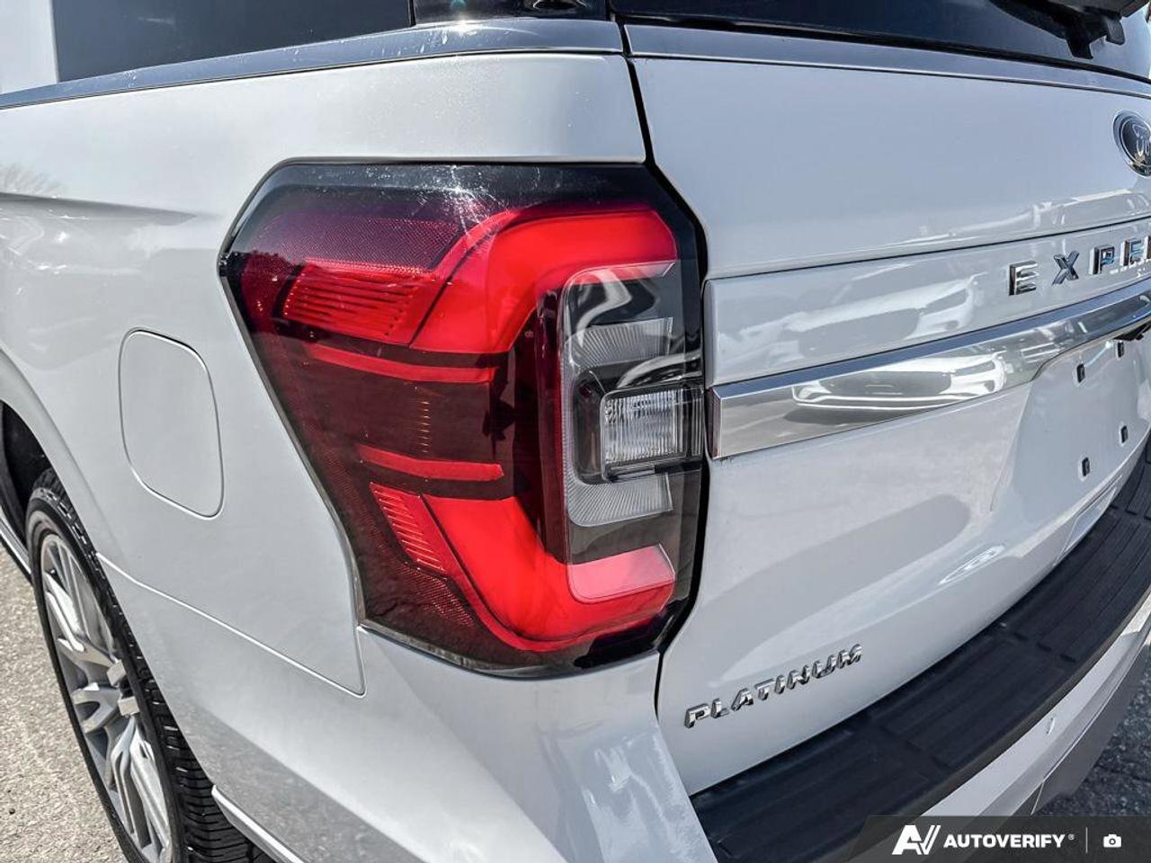 2023 Ford Expedition Platinum   LTHR   MOONROOF   HTD SEATS Photo