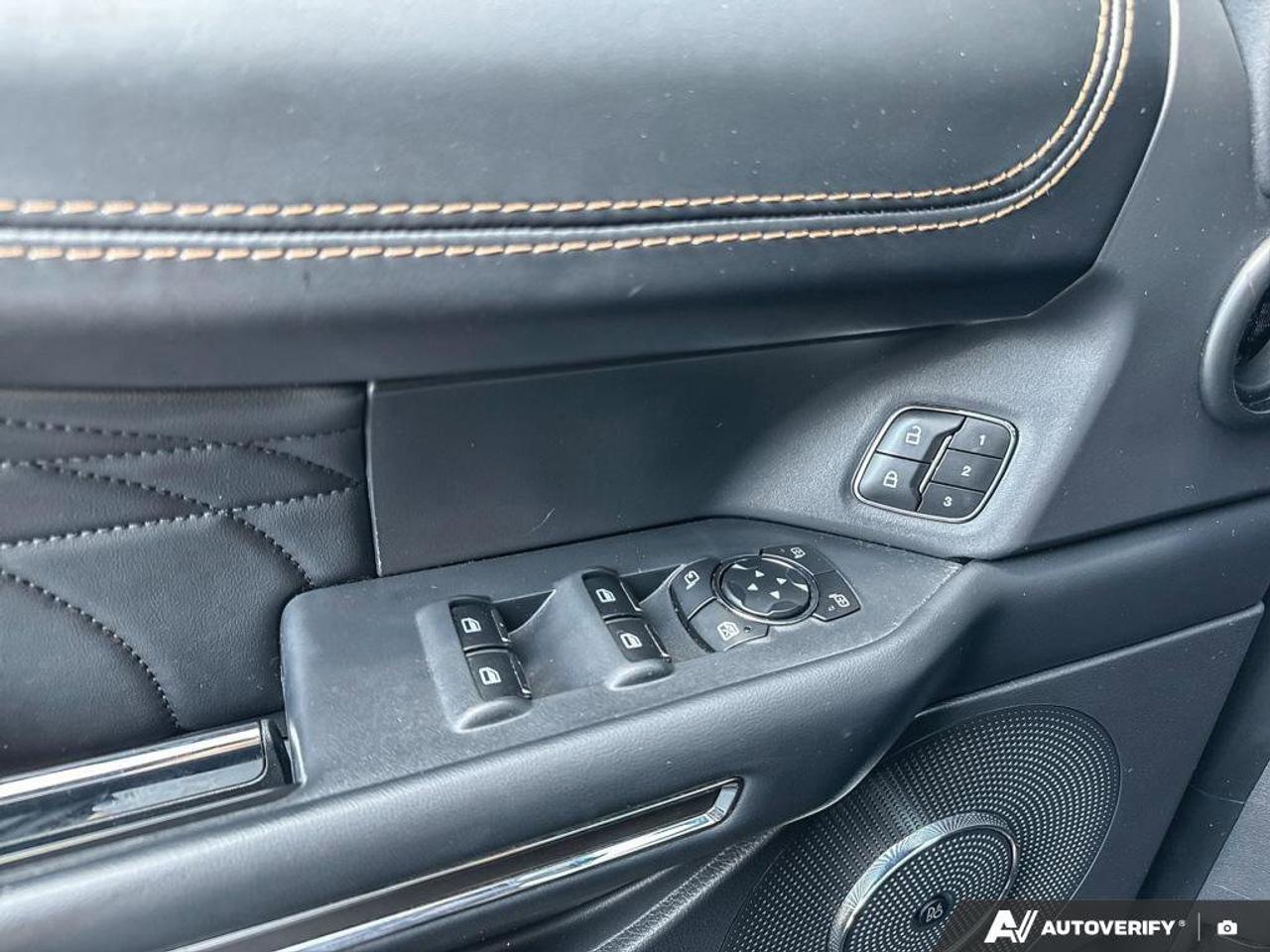 2023 Ford Expedition Platinum   LTHR   MOONROOF   HTD SEATS Photo