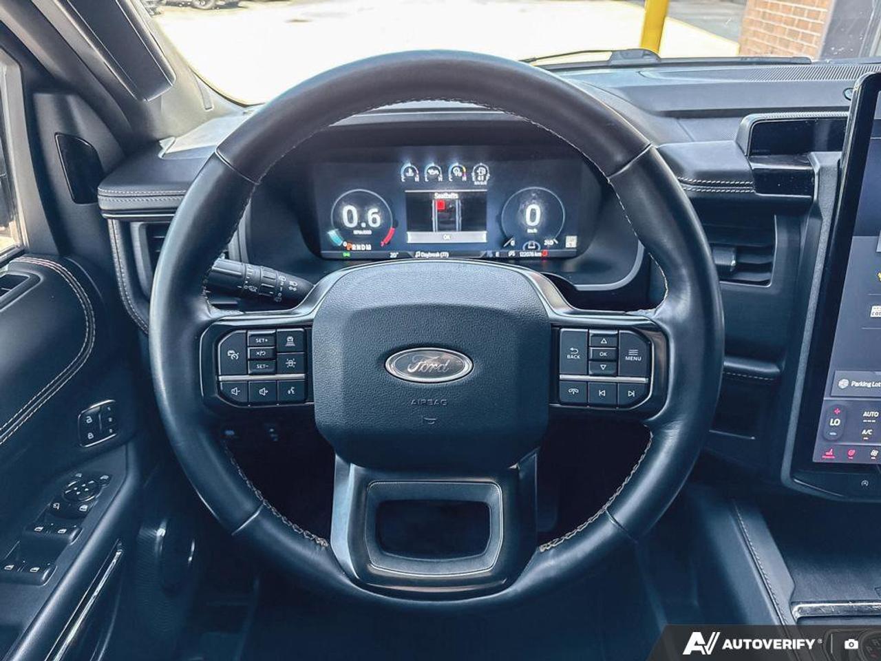 2023 Ford Expedition Platinum   LTHR   MOONROOF   HTD SEATS Photo