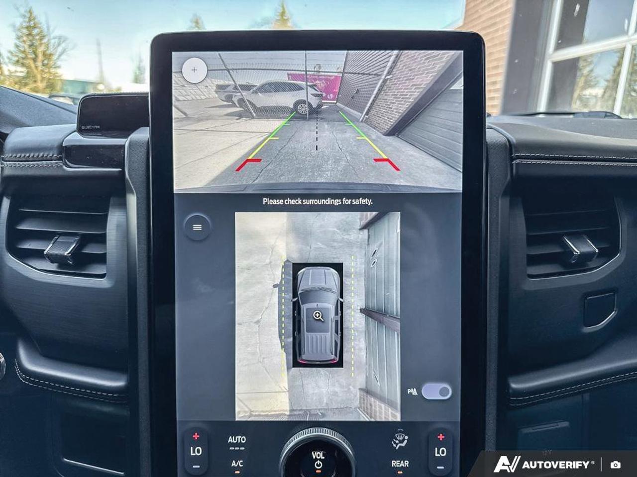 2023 Ford Expedition Platinum   LTHR   MOONROOF   HTD SEATS Photo