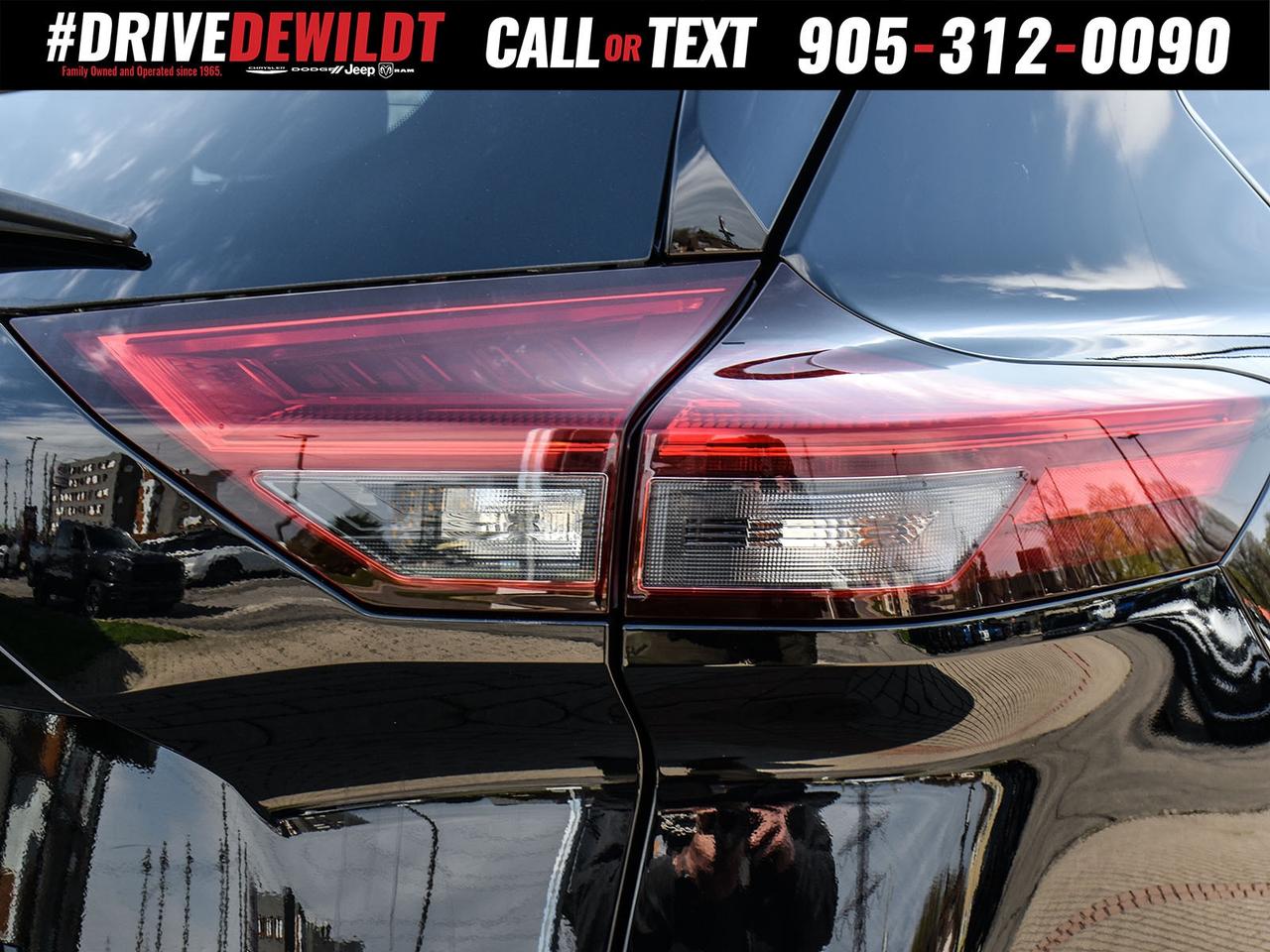 2023 Nissan Rogue SV MIDNIGHT EDITION   MOONROOF   LEATHER SEATS Photo