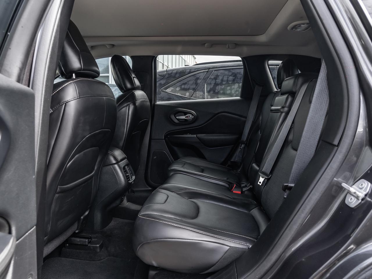 2016 Jeep Cherokee 4WD 4dr Limited  LUXURY GRP  ROOF  TRAILER TOW PKG Photo