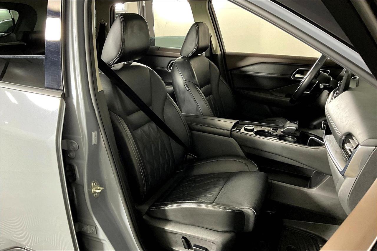 2021 Nissan Rogue AWD Platinum Photo
