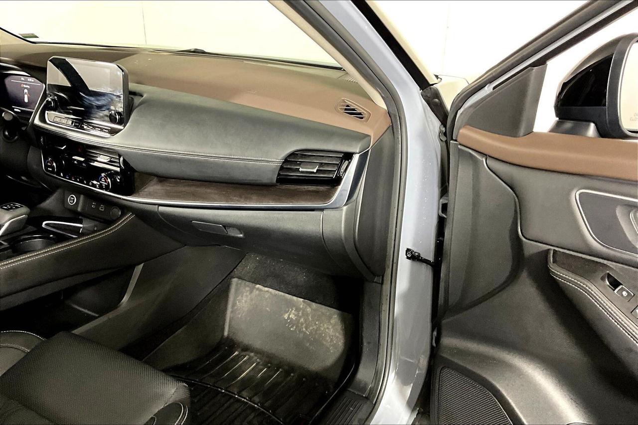 2021 Nissan Rogue AWD Platinum Photo