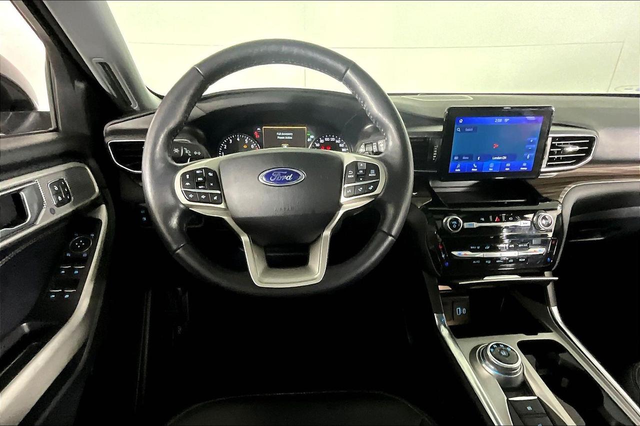 2021 Ford Explorer Limited 4WD Photo