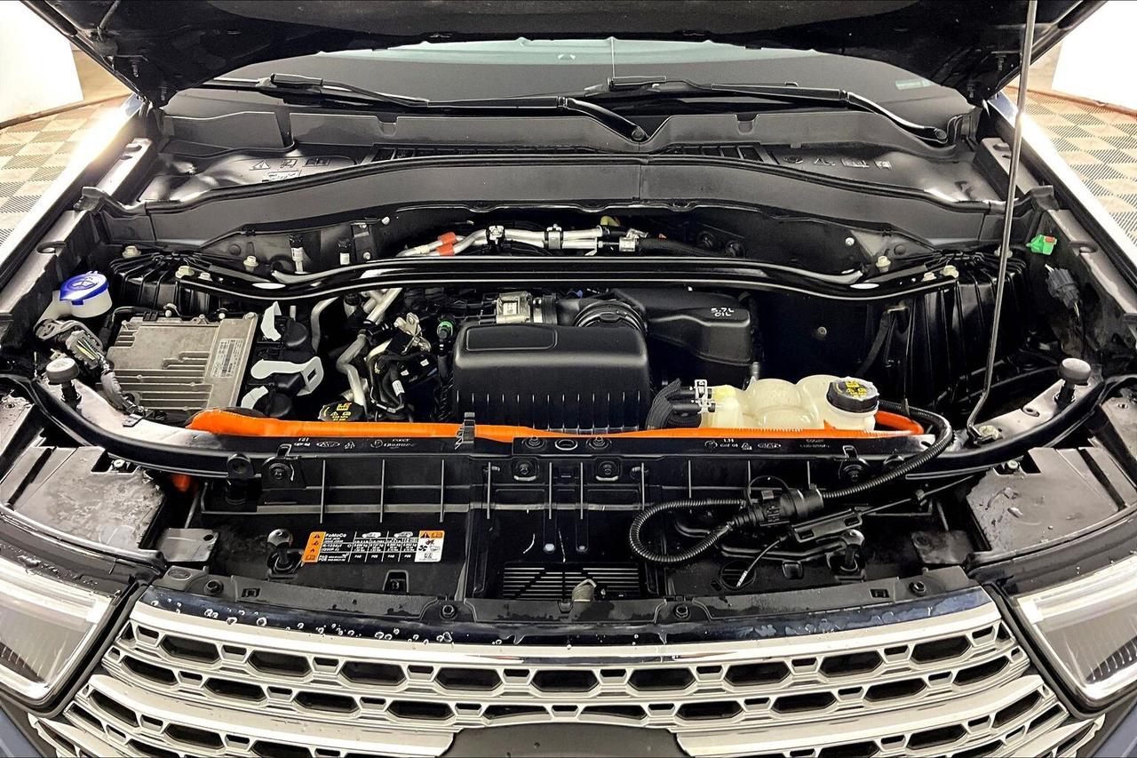 2021 Ford Explorer Limited 4WD Photo