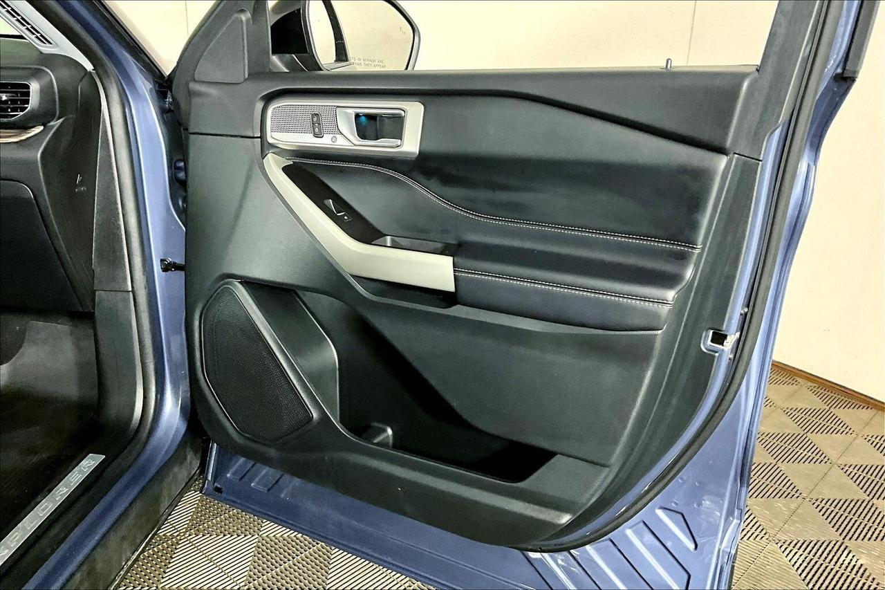 2021 Ford Explorer Limited 4WD Photo