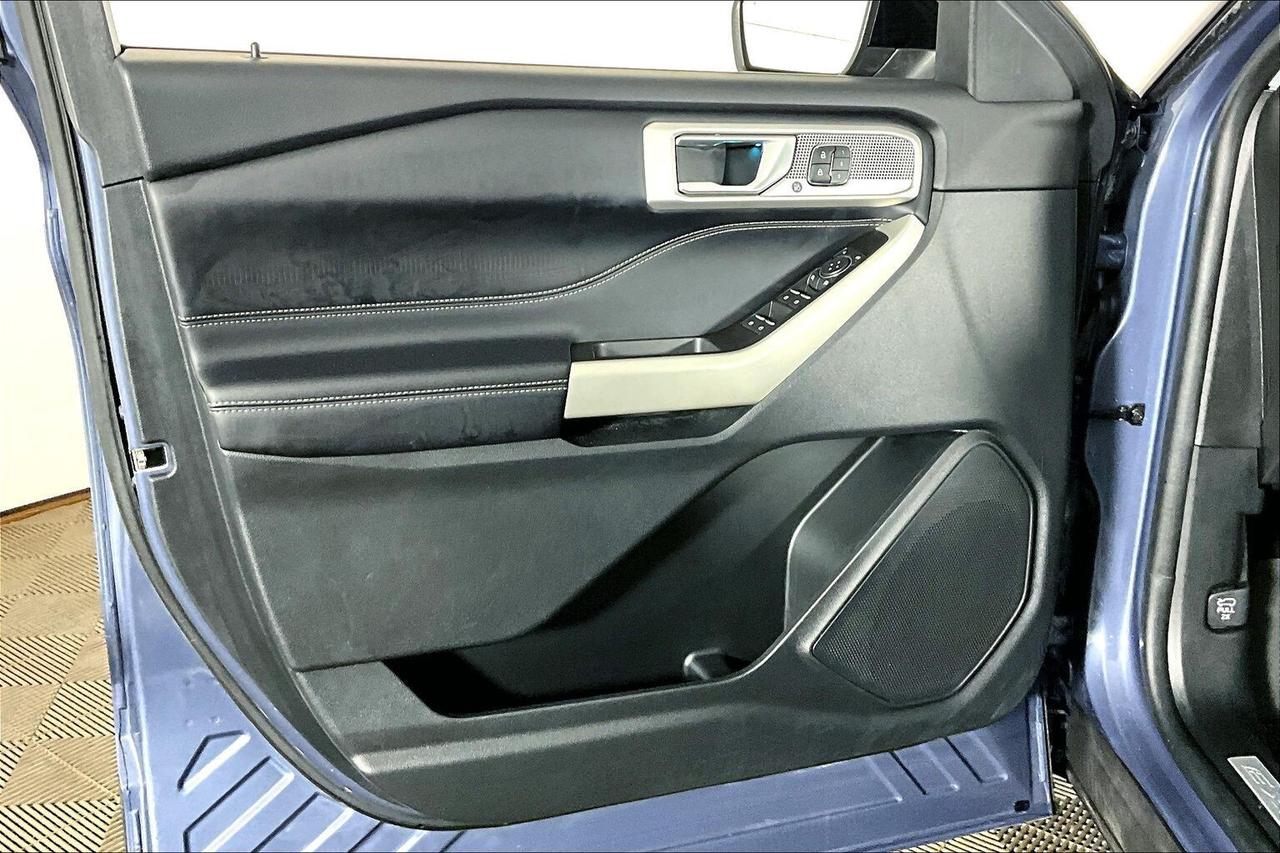 2021 Ford Explorer Limited 4WD Photo