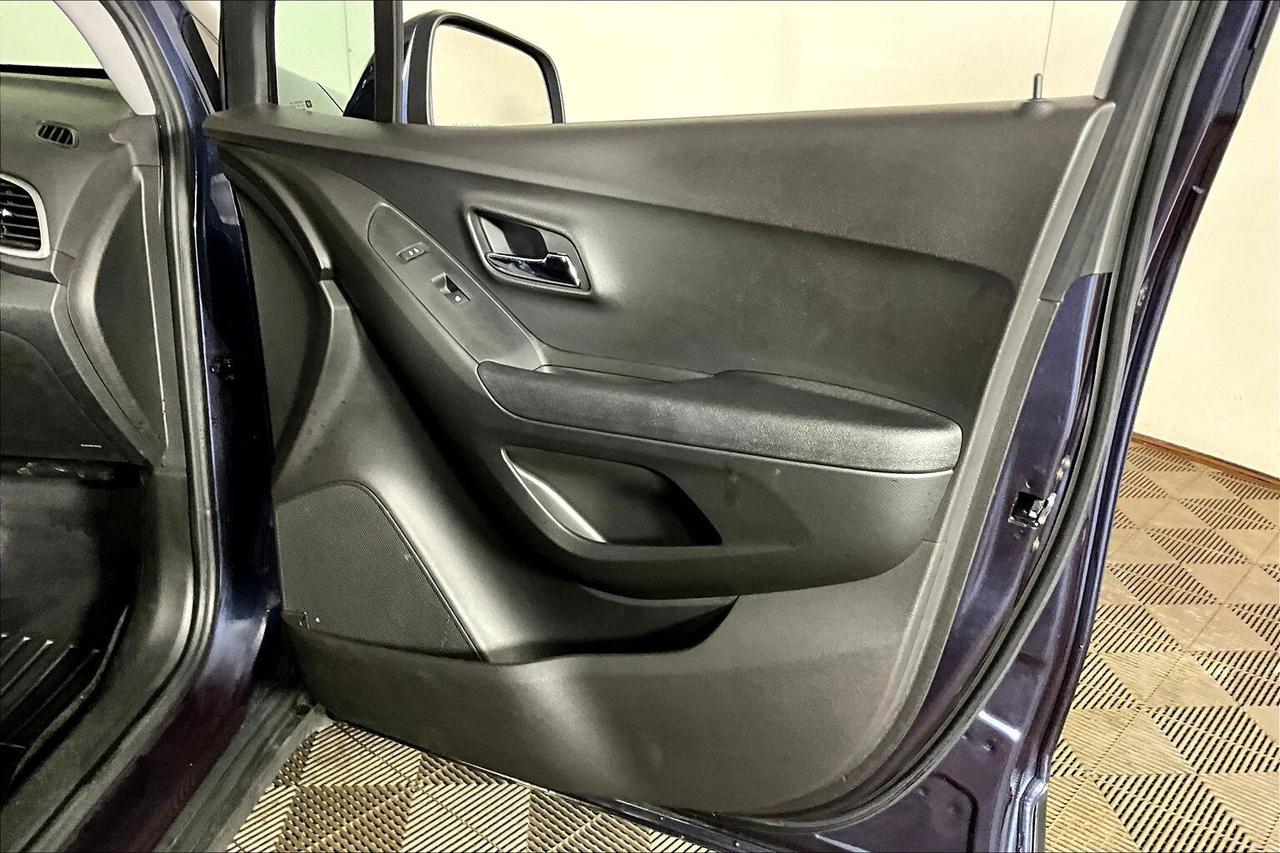 2018 Chevrolet Trax AWD 4dr LT Photo