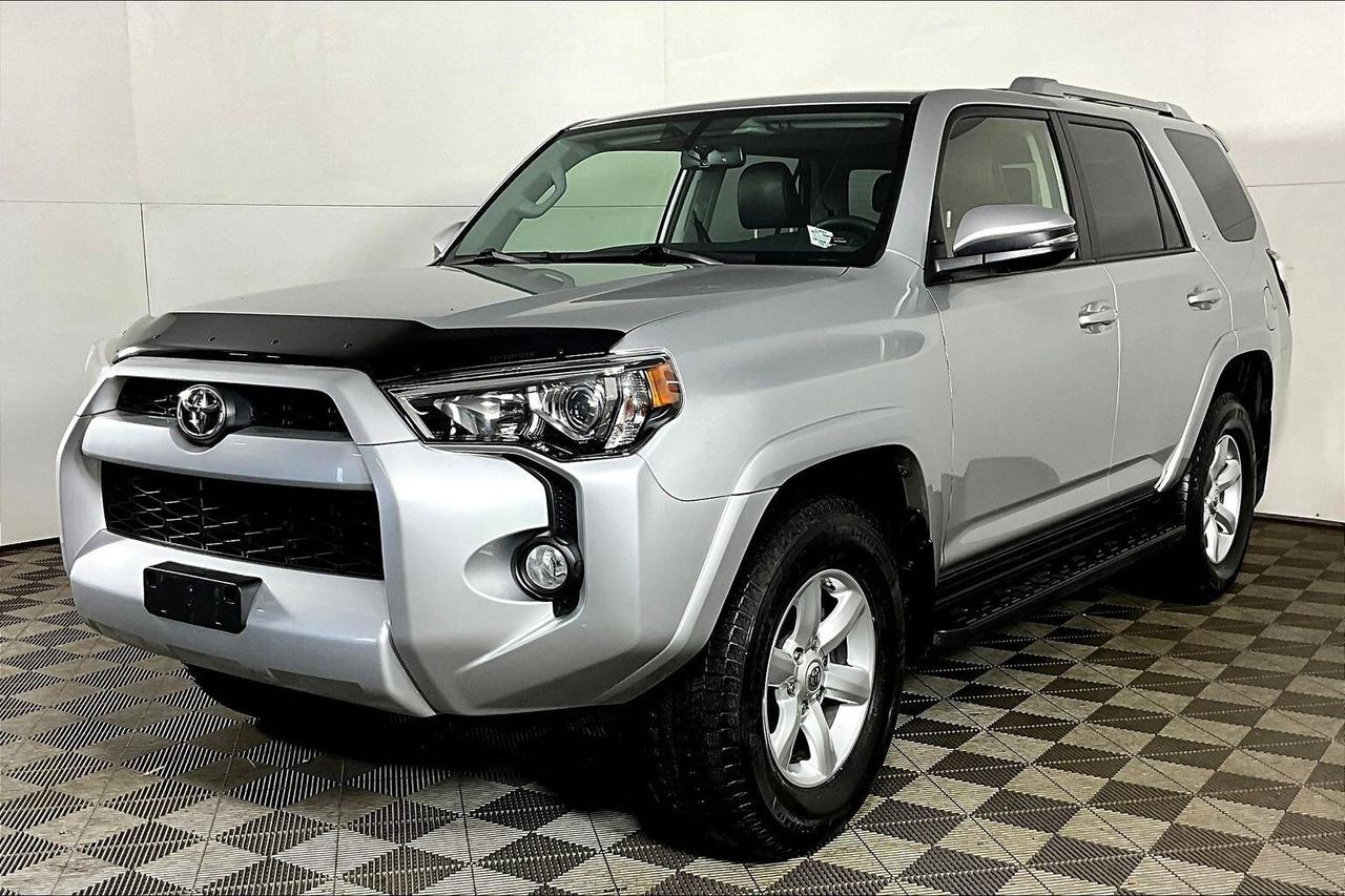 2017 Toyota 4Runner 4WD 4DR V6 SR5 Photo0