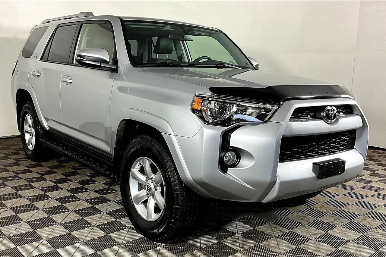 2017 Toyota 4Runner 4WD 4DR V6 SR5 Photo