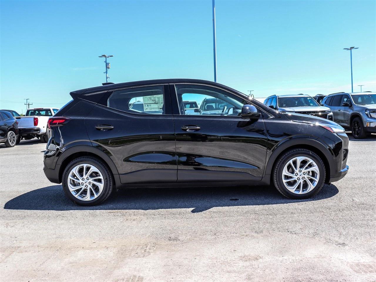 2027 Chevrolet Bolt FWD 4dr LT Photo