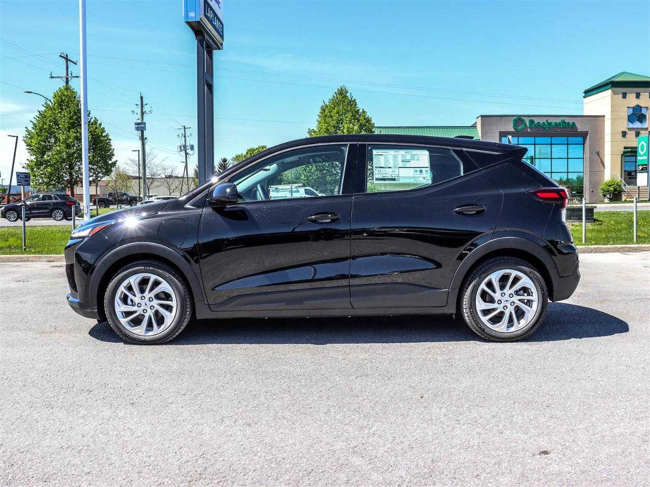 2027 Chevrolet Bolt FWD 4dr LT Photo