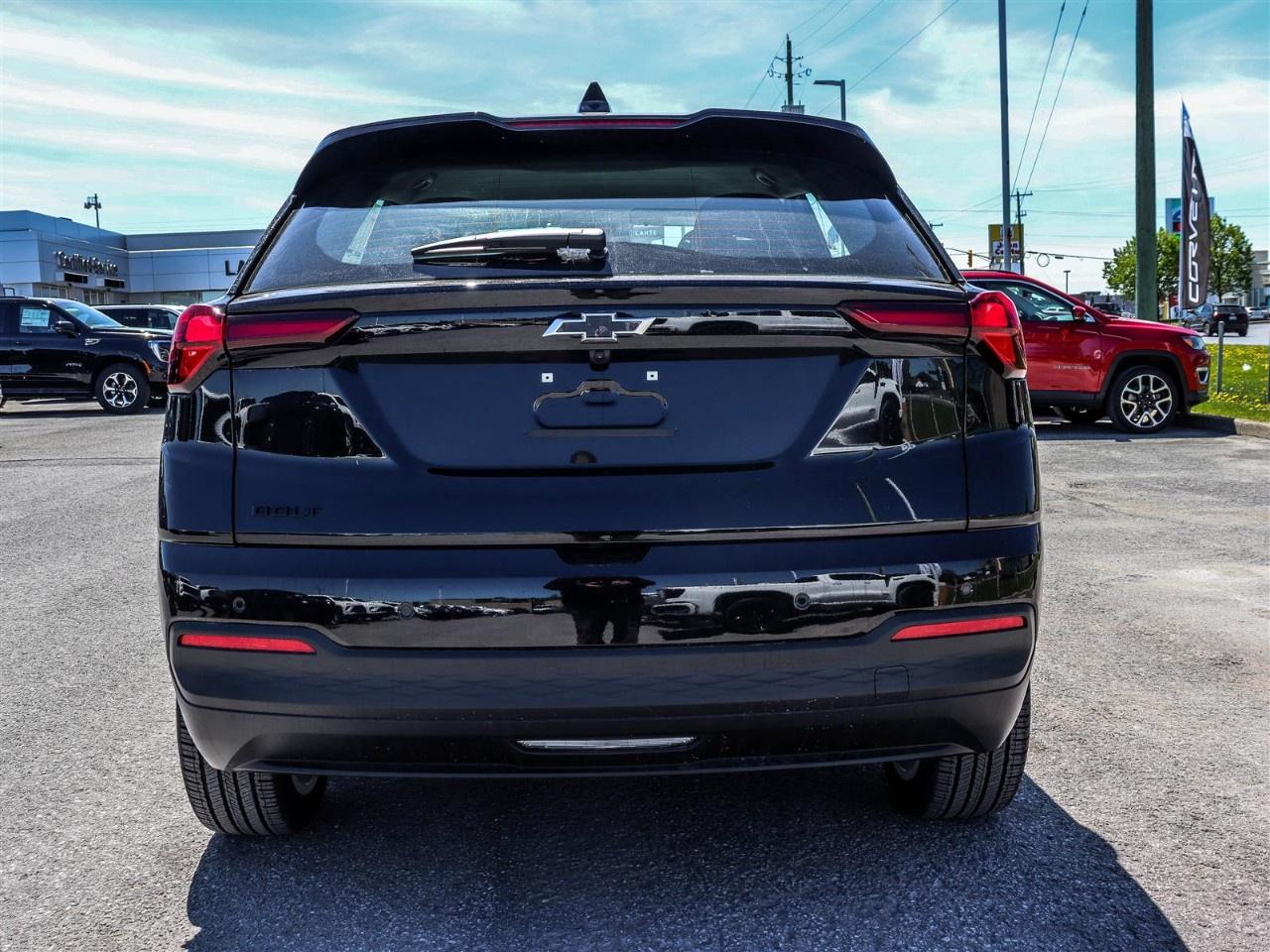 2027 Chevrolet Bolt FWD 4dr LT Photo