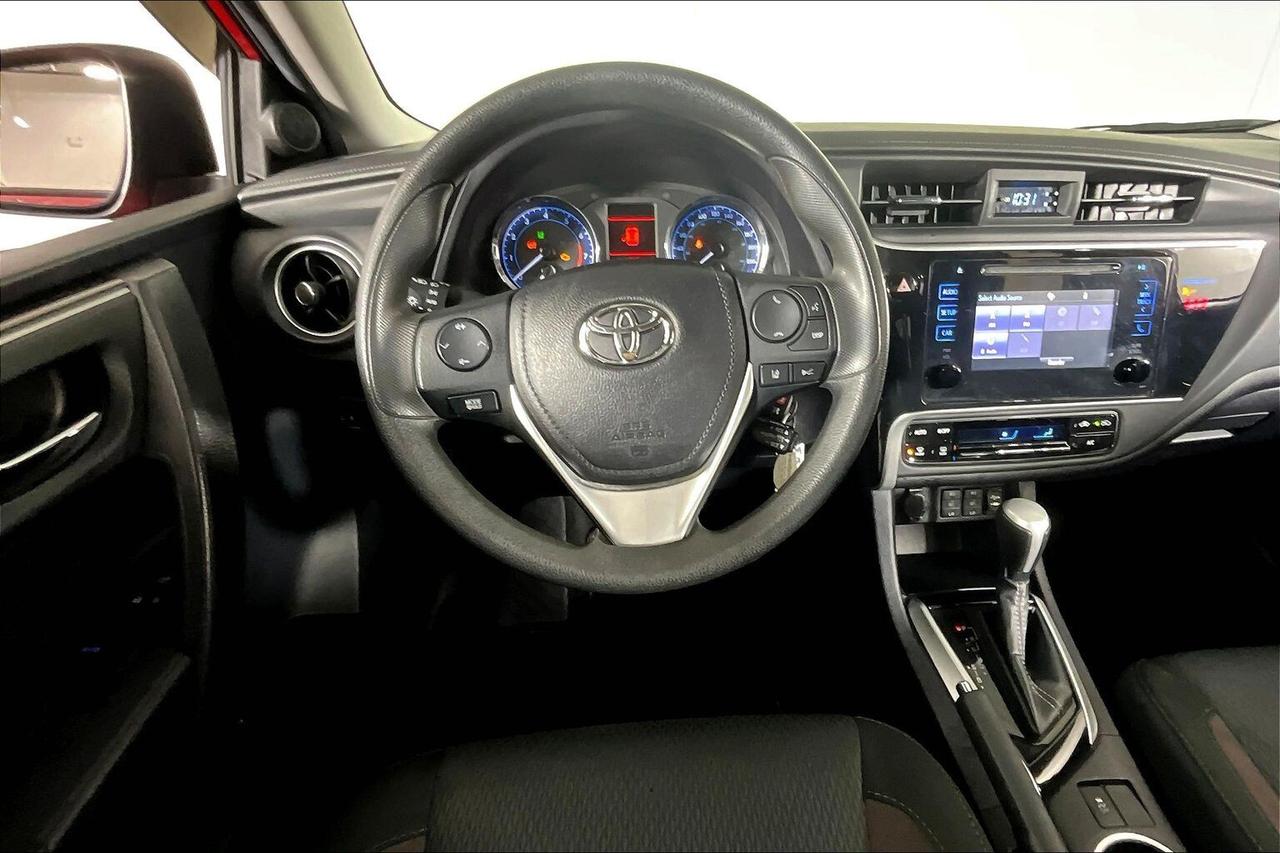 2019 Toyota Corolla LE CVT Photo