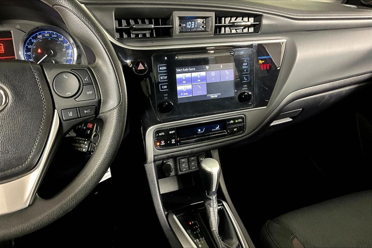 2019 Toyota Corolla LE CVT Photo