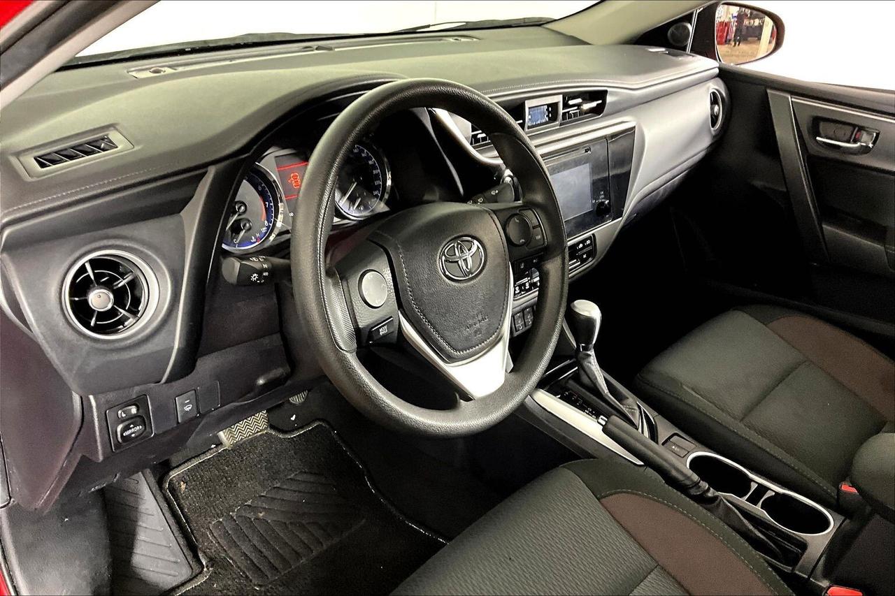 2019 Toyota Corolla LE CVT Photo