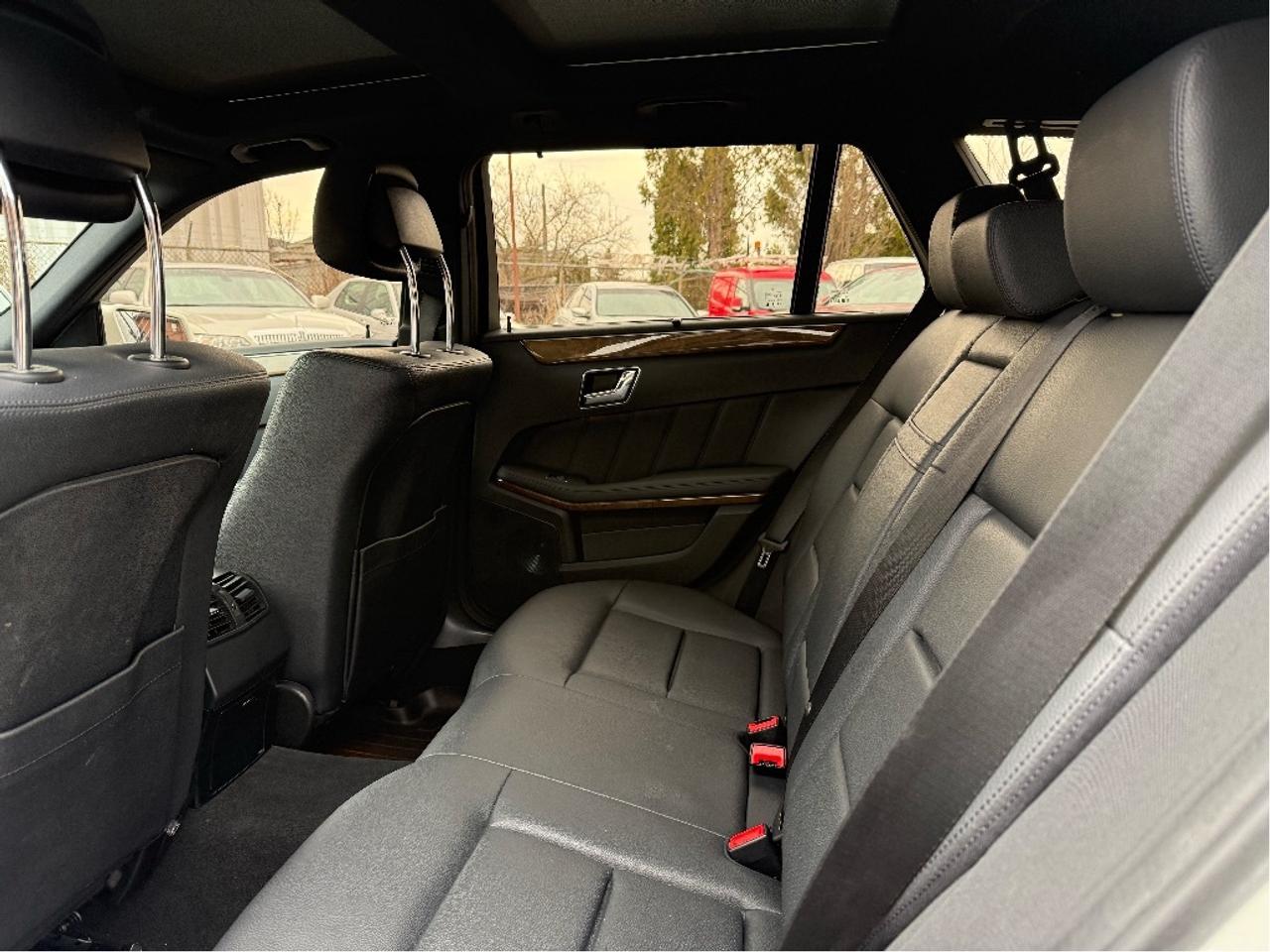2011 Mercedes-Benz E-Class Wagon E350 4MATIC AWD 7 Seater Loaded Certified Photo