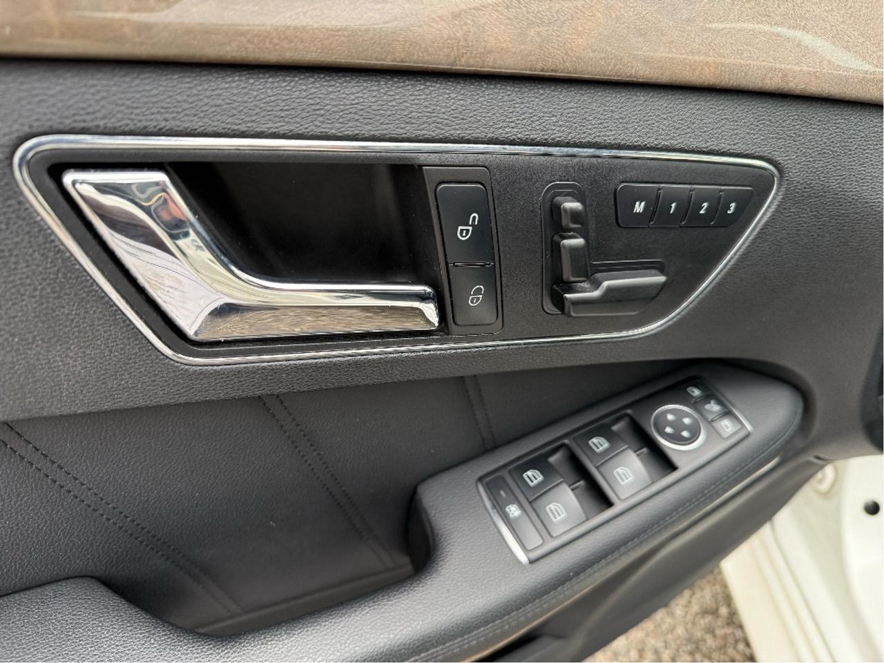 2011 Mercedes-Benz E-Class Wagon E350 4MATIC AWD 7 Seater Loaded Certified Photo