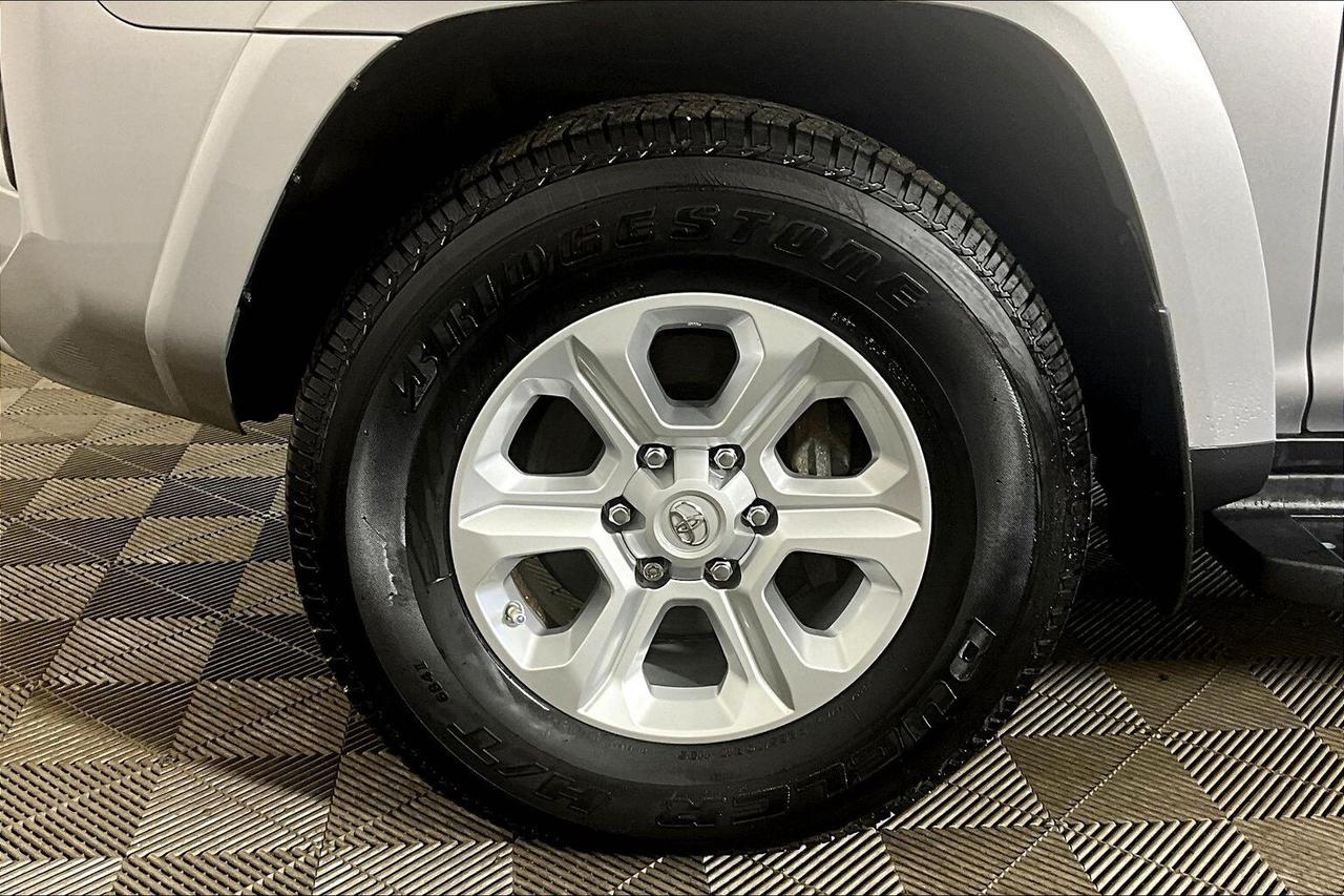 2021 Toyota 4Runner 4WD Photo