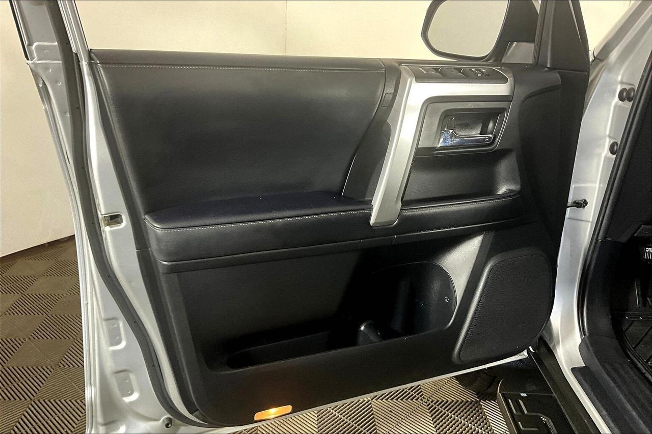 2021 Toyota 4Runner 4WD Photo