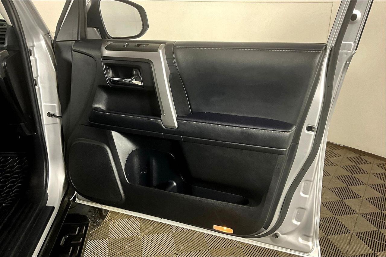 2021 Toyota 4Runner 4WD Photo