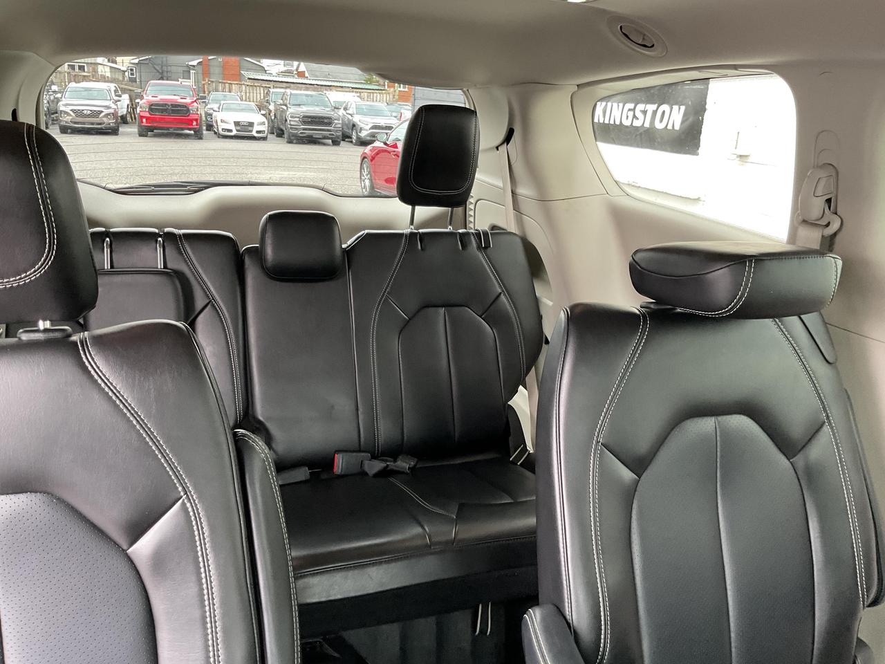 2023 Chrysler Pacifica Touring-L Front-Wheel Drive Passenger Van Photo