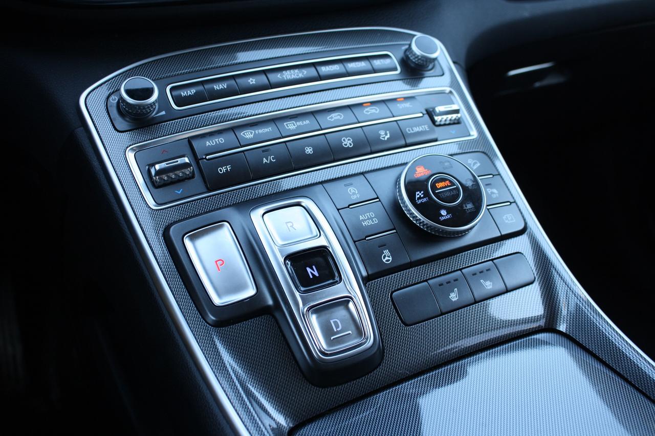 2023 Hyundai Santa Fe Preferred AWD Photo