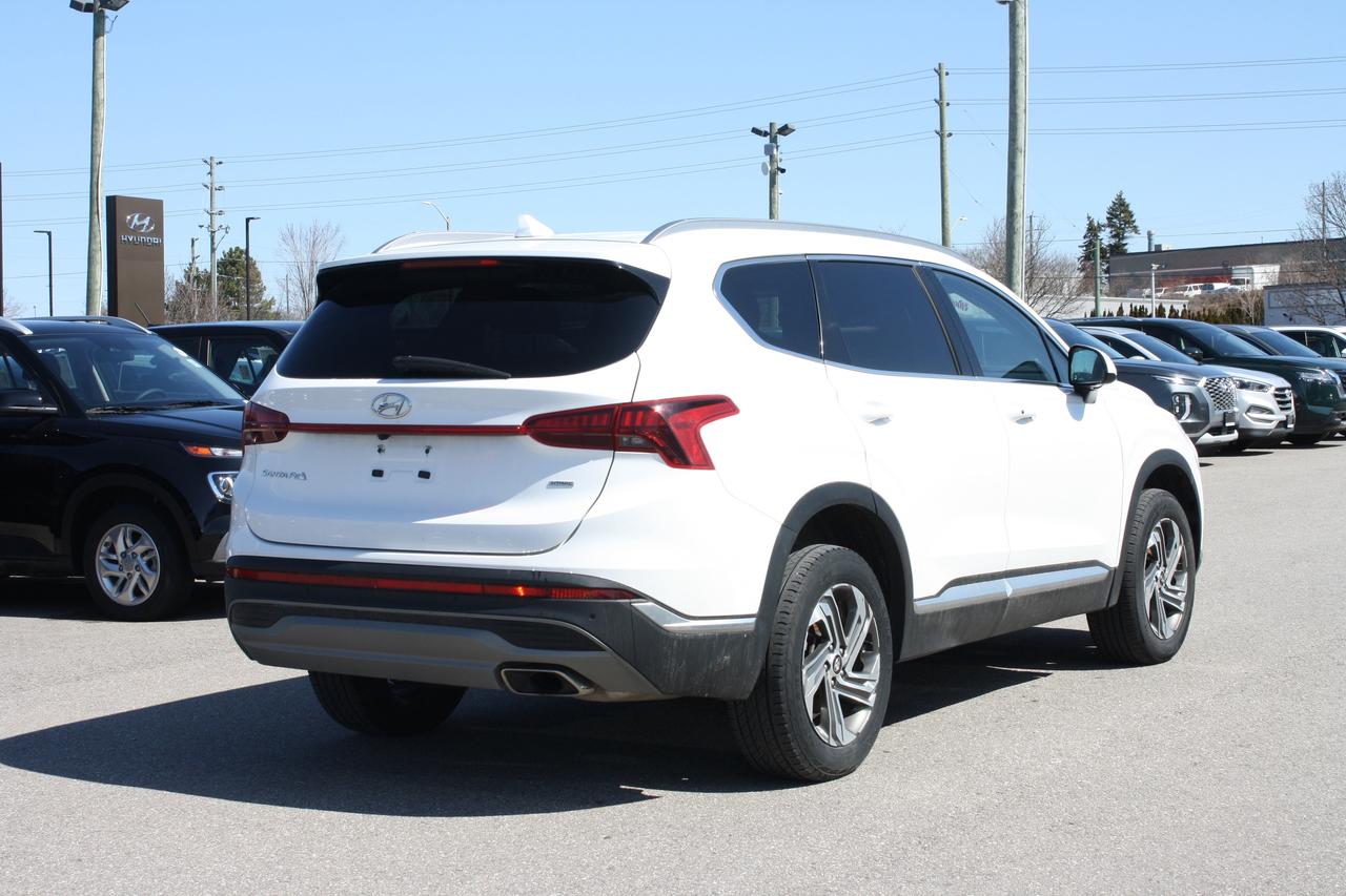 2023 Hyundai Santa Fe Preferred AWD Photo4