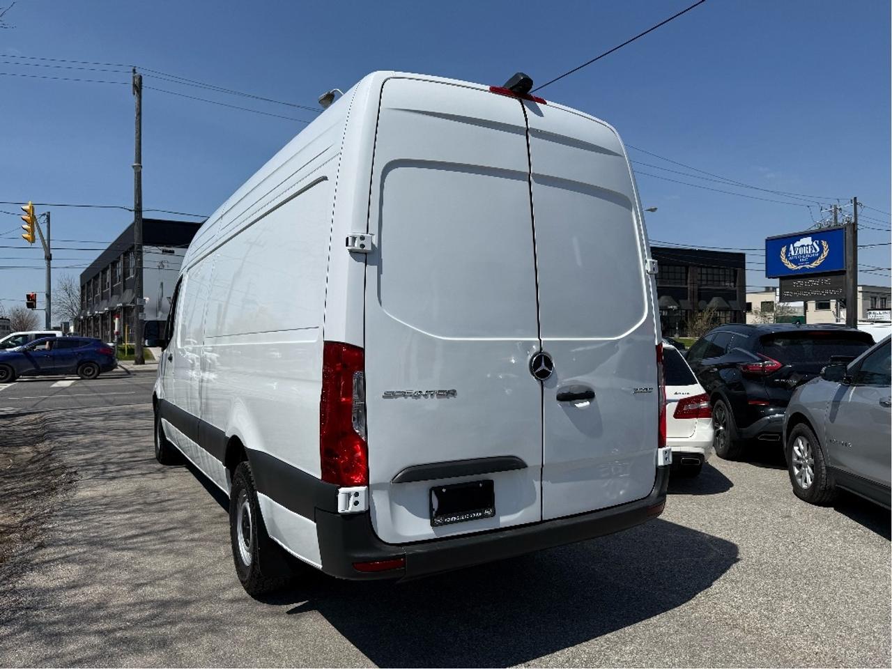 2024 Mercedes-Benz Sprinter 2500 2500 170 LongWheelBase Warranty Certified Divider Photo3
