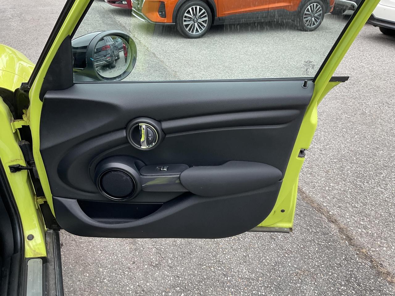 2023 MINI 5 Door Cooper 4dr Hatchback Photo
