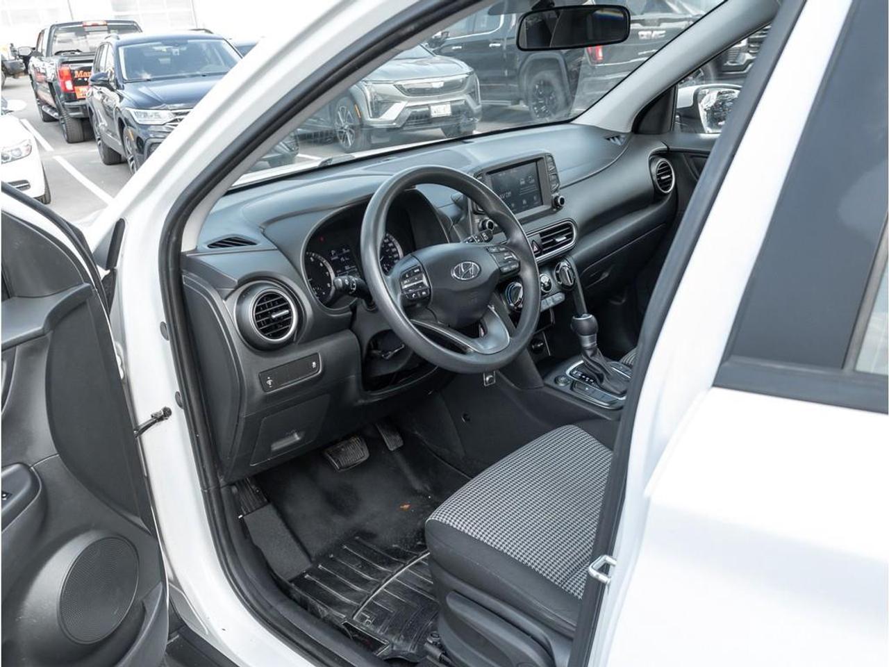 2020 Hyundai KONA 2.0L Essential 4dr Front-Wheel Drive Photo