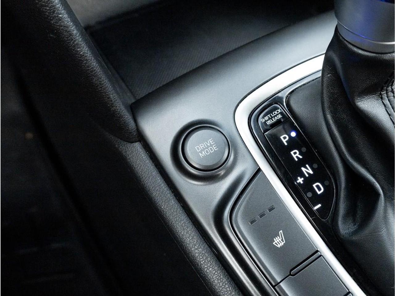 2020 Hyundai KONA 2.0L Essential 4dr Front-Wheel Drive Photo