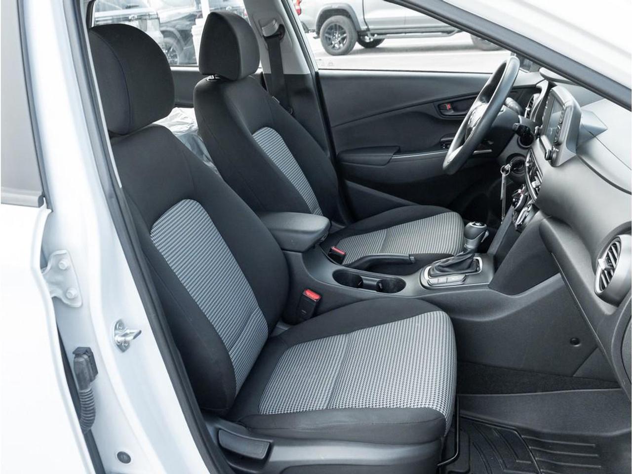 2020 Hyundai KONA 2.0L Essential 4dr Front-Wheel Drive Photo