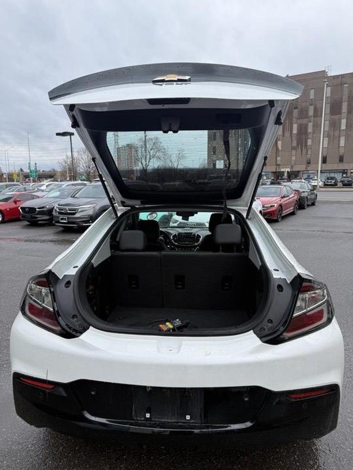 2018 Chevrolet Volt Premier 4dr Hatchback Photo
