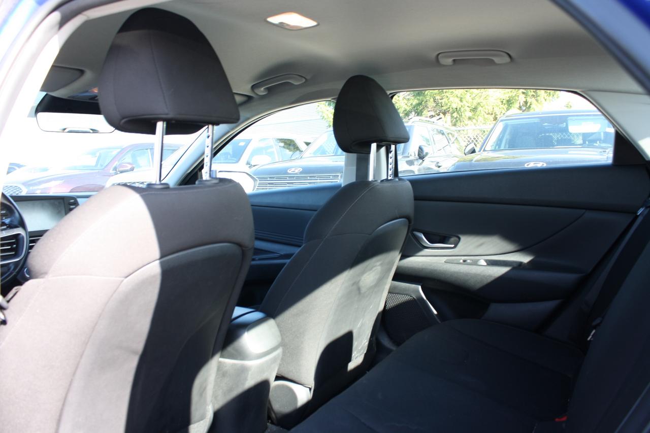2021 Hyundai Elantra Preferred IVT Photo