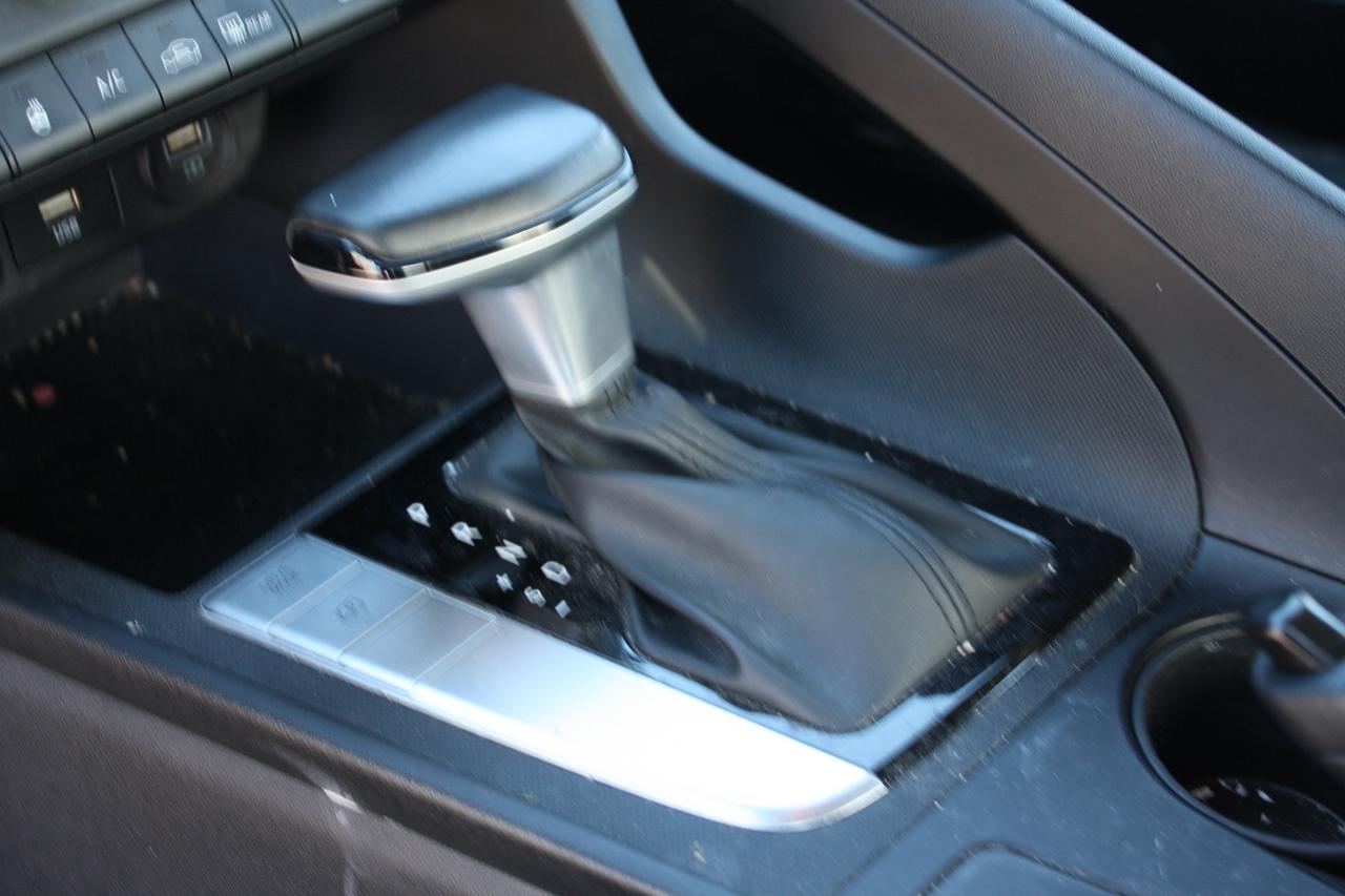 2021 Hyundai Elantra Preferred IVT Photo