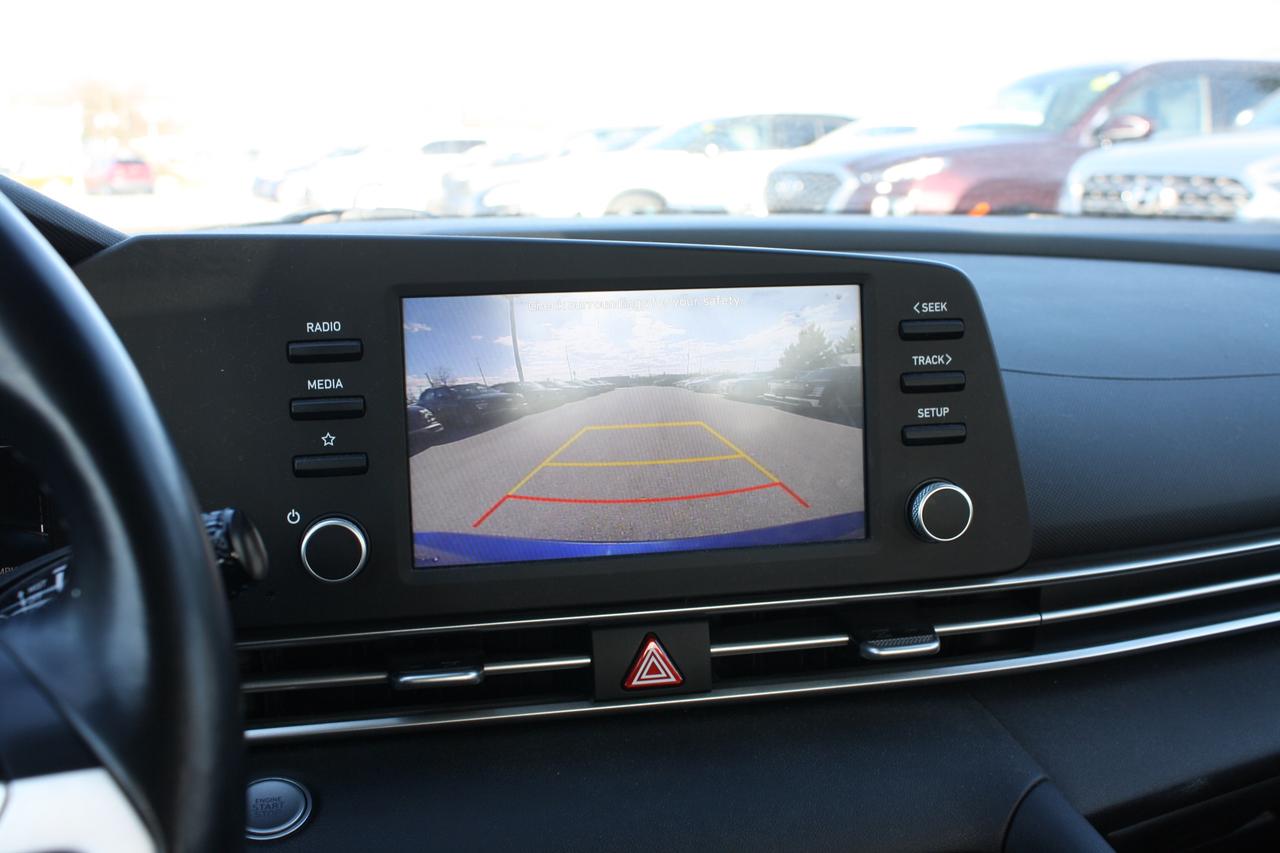 2021 Hyundai Elantra Preferred IVT Photo