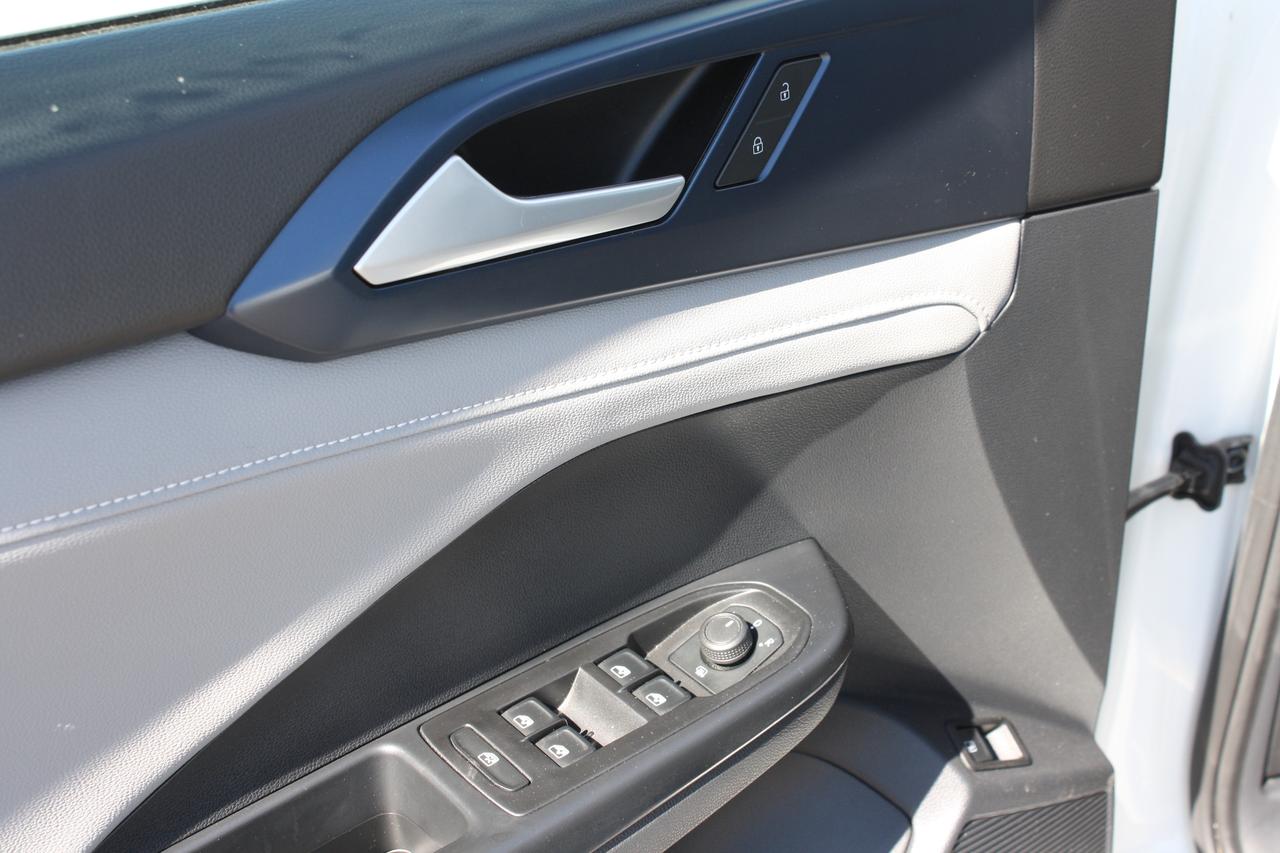 2024 Volkswagen Taos Comfortline FWD Photo