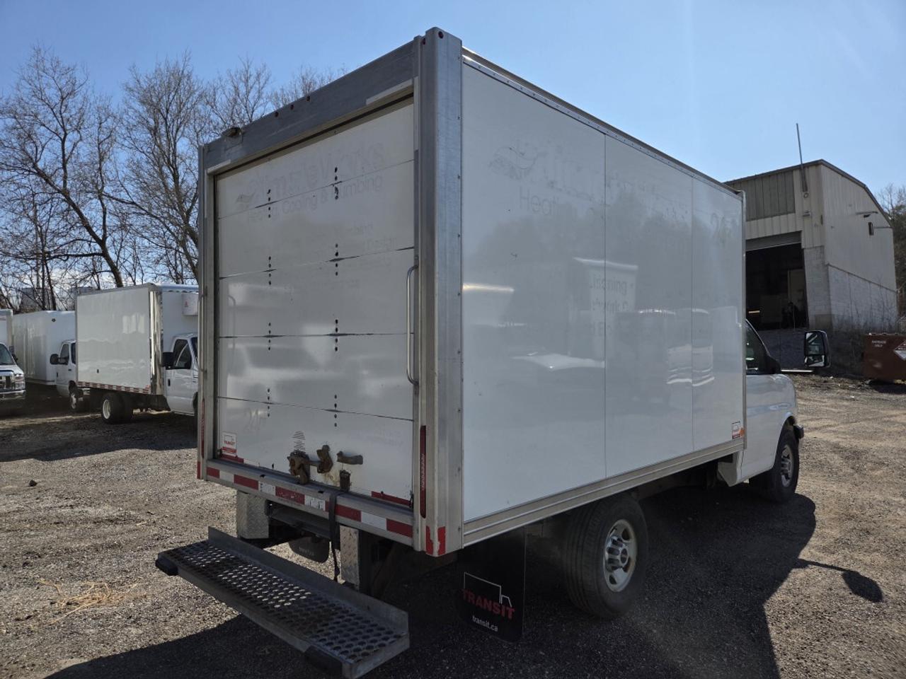 2019 GMC Savana 12Ft Box - Single Rear Wheels - V6 Gas Photo