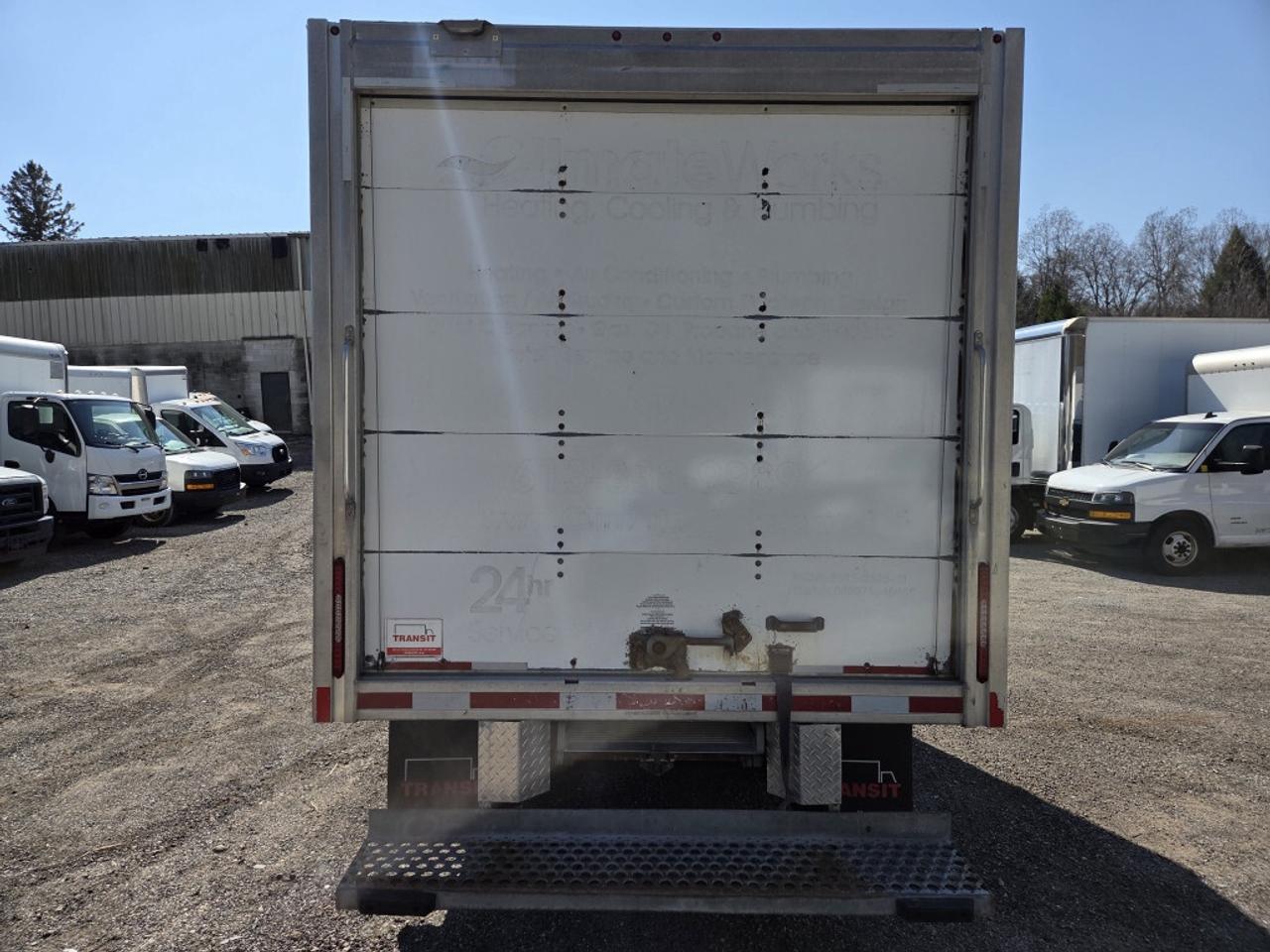 2019 GMC Savana 12Ft Box - Single Rear Wheels - V6 Gas Photo4
