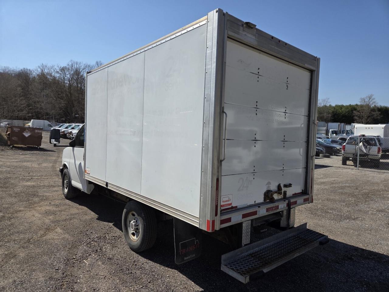 2019 GMC Savana 12Ft Box - Single Rear Wheels - V6 Gas Photo